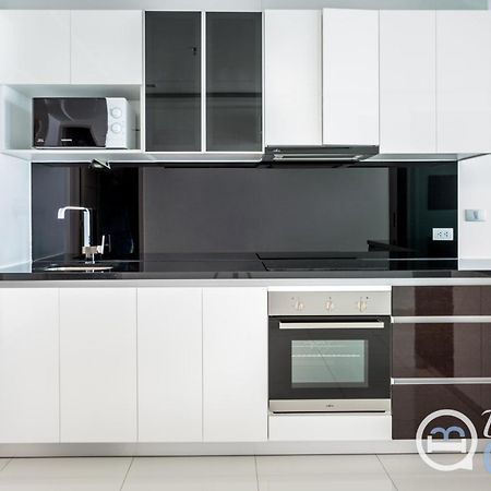 Stunning Sea View Condo On The Beach - Monthly Stay Pattaja Kültér fotó