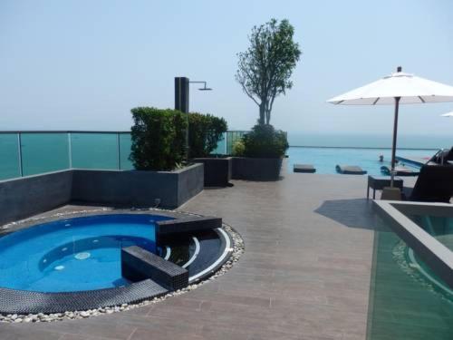 Stunning Sea View Condo On The Beach - Monthly Stay Pattaja Kültér fotó