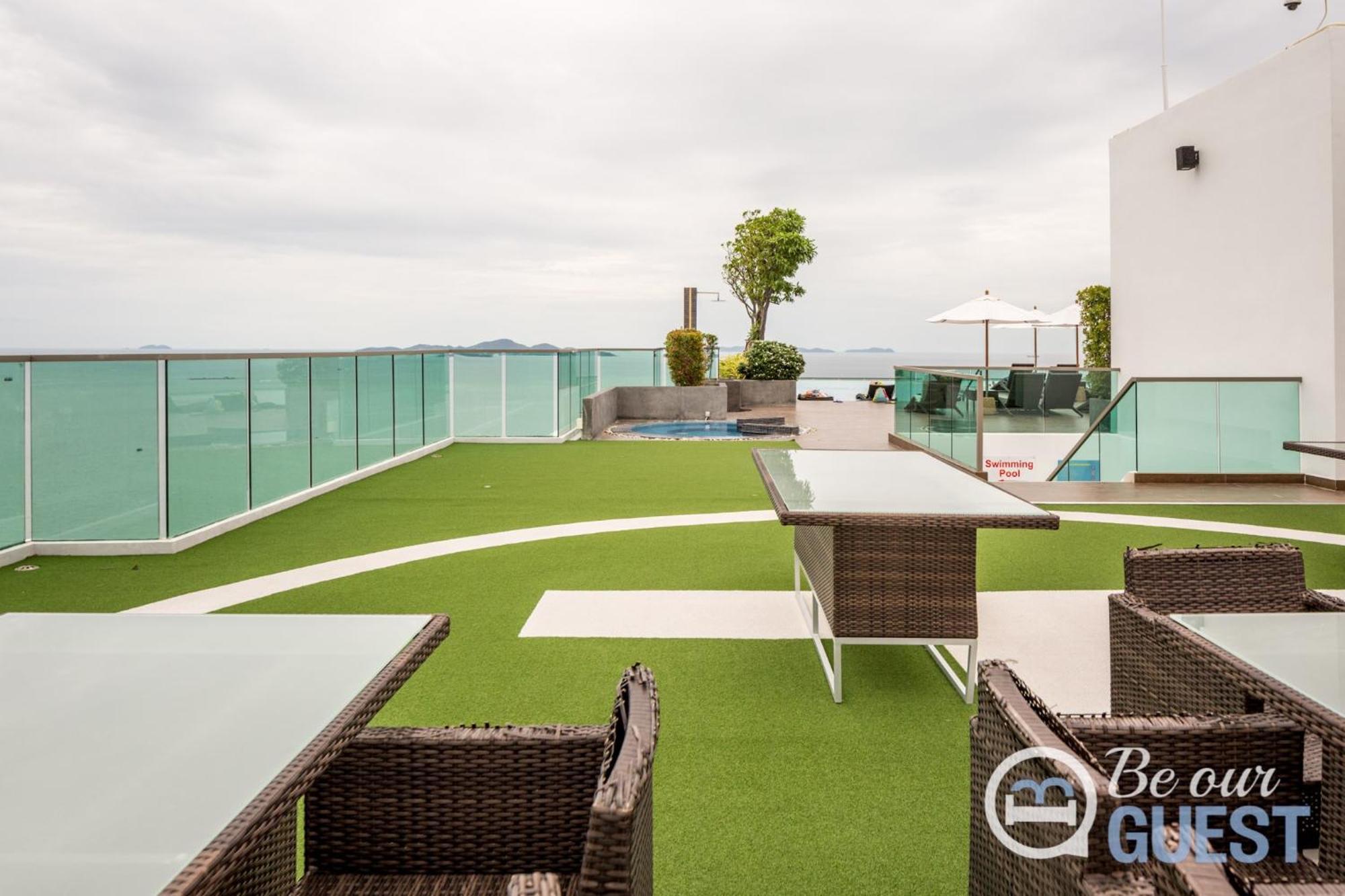 Stunning Sea View Condo On The Beach - Monthly Stay Pattaja Kültér fotó