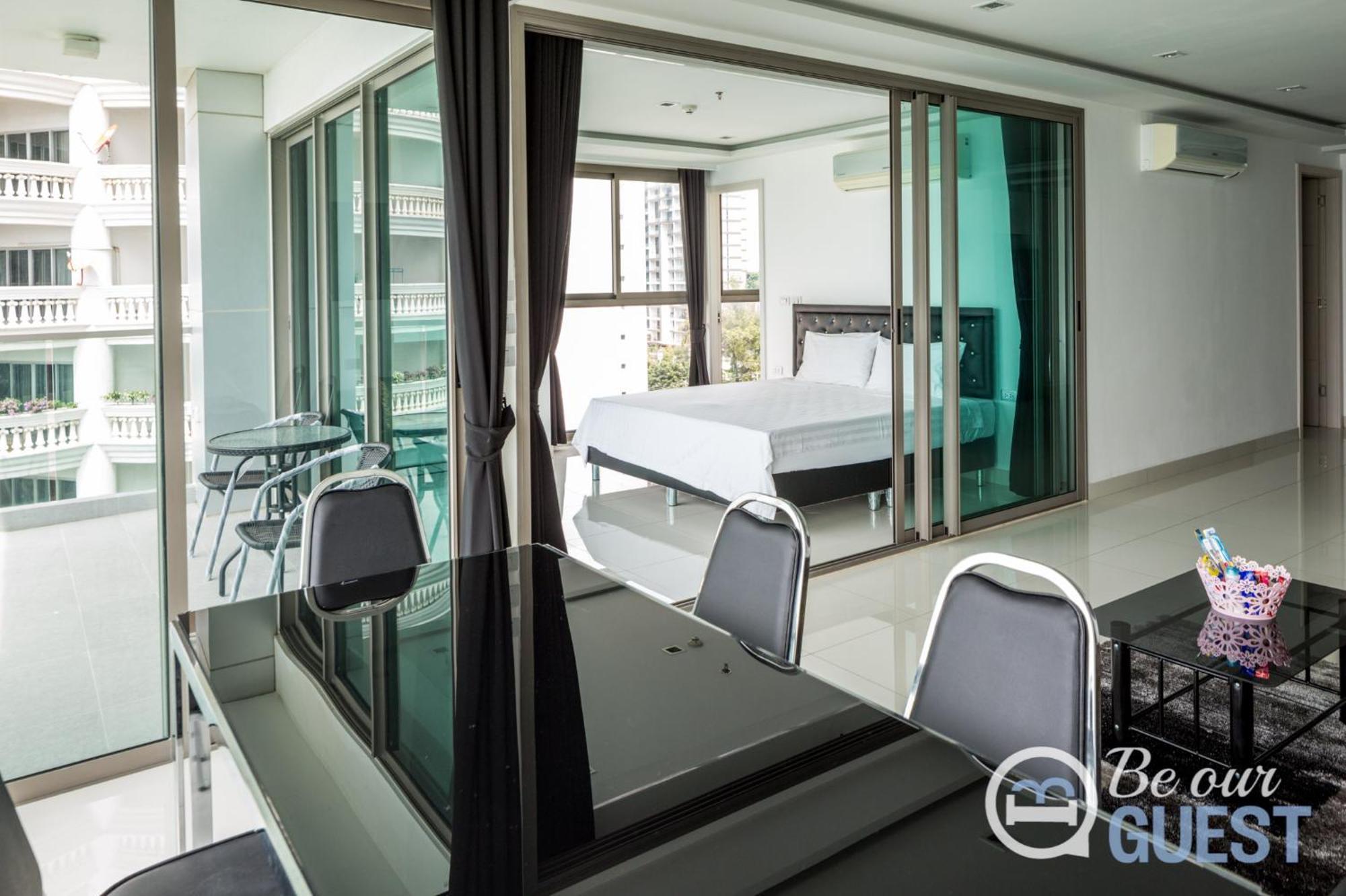 Stunning Sea View Condo On The Beach - Monthly Stay Pattaja Kültér fotó