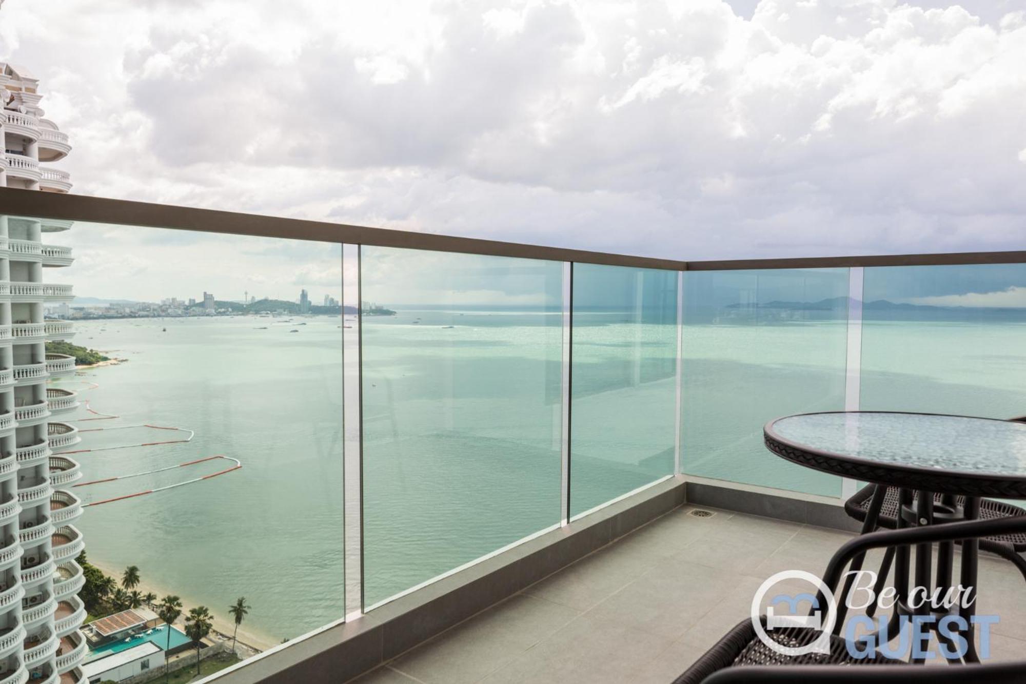 Stunning Sea View Condo On The Beach - Monthly Stay Pattaja Szoba fotó